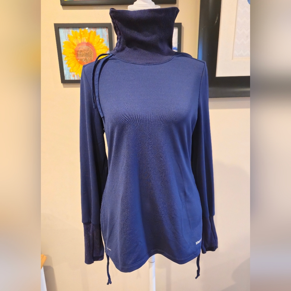 Saucony Navy Long Sleeve Outdoor Running Turtleneck Top